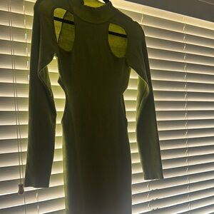 Elegant Green Cut-Out Dress